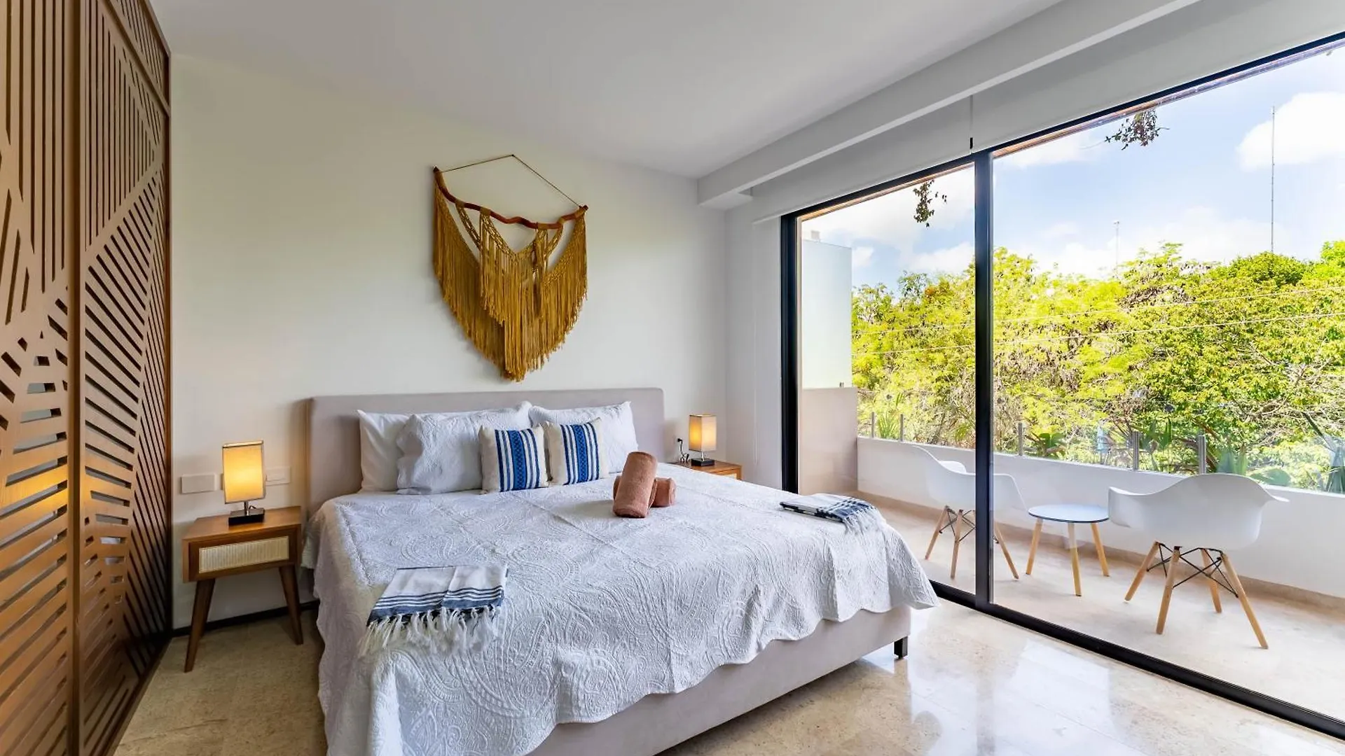 Menesse Apartments contacts
